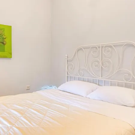 Maisonette Apartment *