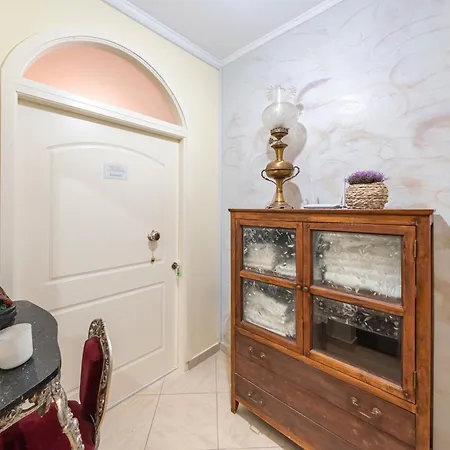 Maisonette Apartment *